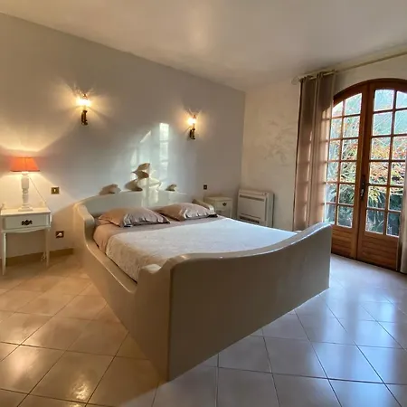 Roka Bed & Breakfast